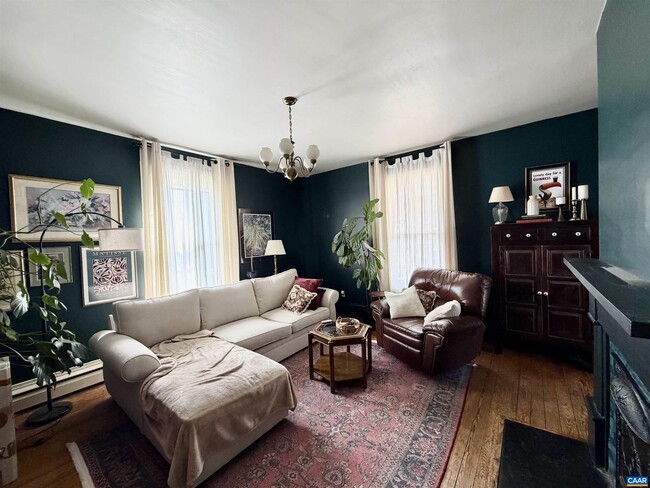 Building Photo - 1105 Little High St