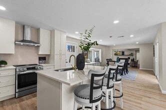 Building Photo - 2155 Hickory Trce