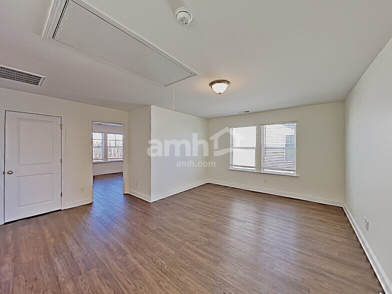 Building Photo - 2329 Campbell Cove Ct