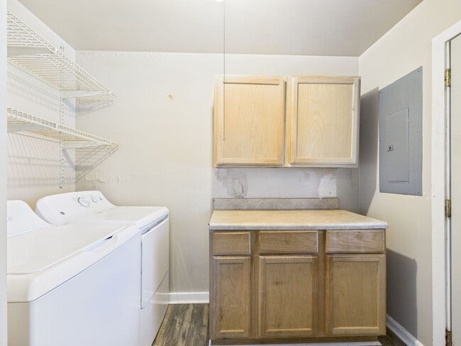 Building Photo - 2010 Cleary Rd