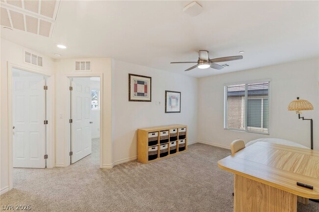 Building Photo - 976 Bluebell Brook St