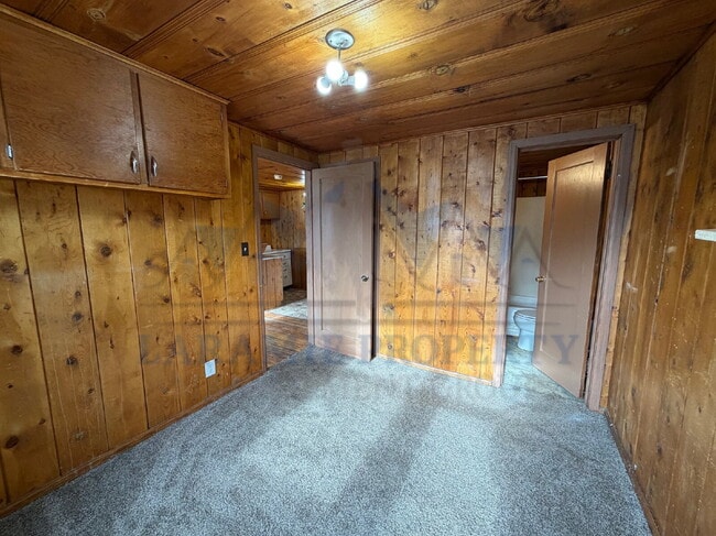 Building Photo - 1 Bedroom 1 Bathroom Apartment