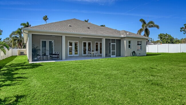 Primary Photo - 1111 Mallorca Dr