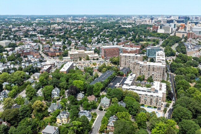 Building Photo - 44 Washington St