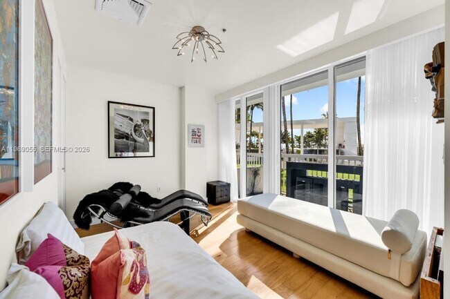 Building Photo - 10275 Collins Ave