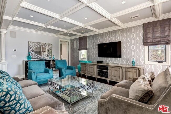 Building Photo - 6127 Rhodes Ave