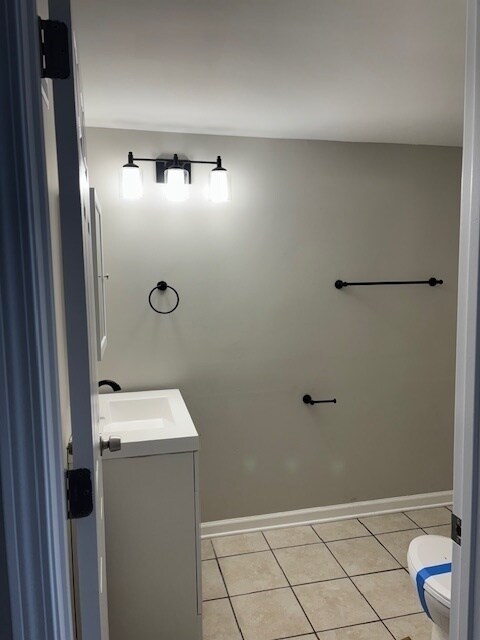 Building Photo - 201 E Rose St