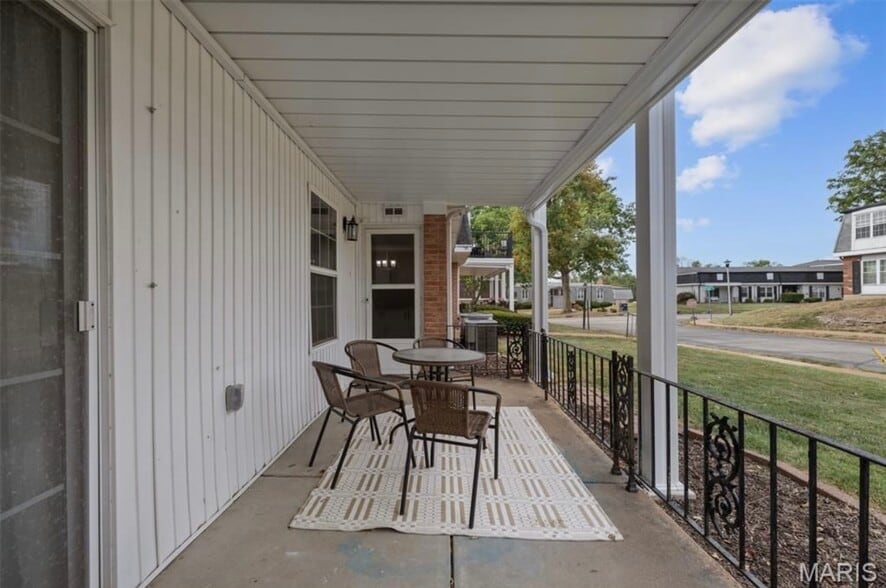 Building Photo - 1678 Blue Ridge Dr