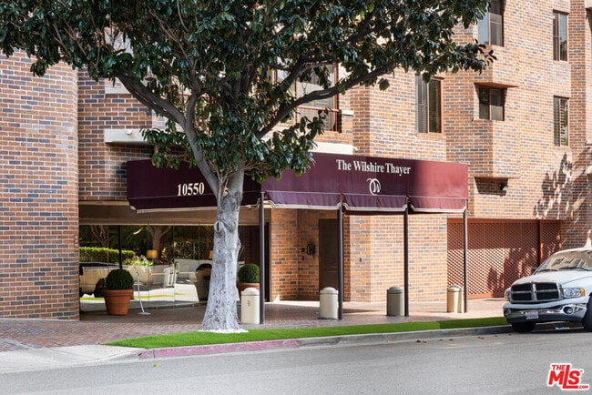 Building Photo - 10550 Wilshire Blvd