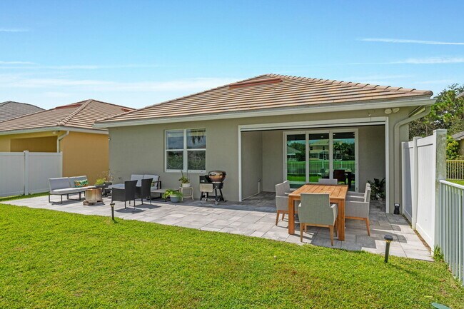 Building Photo - 9160 Wrangler Dr
