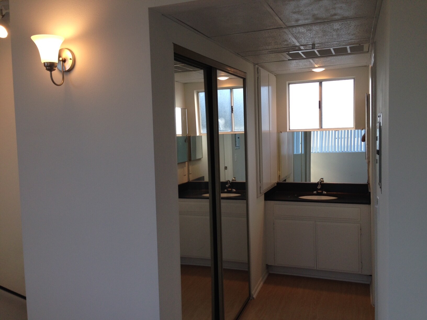 Building Photo - 7665 Fountain Ave