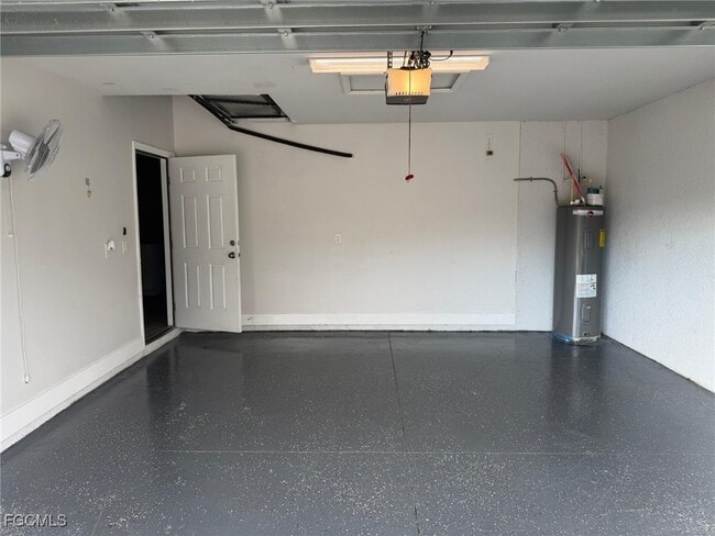 Building Photo - 121 SE 13th St