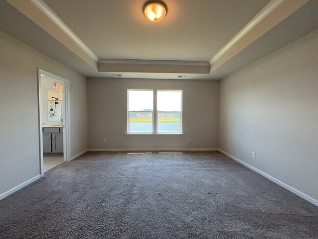 Building Photo - 445 Navona Dr