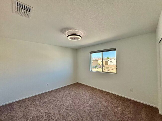 Building Photo - Brand New 4BR + Loft | 2-Car Garage