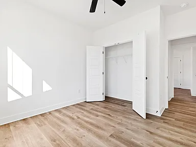 Building Photo - 821 Martin St