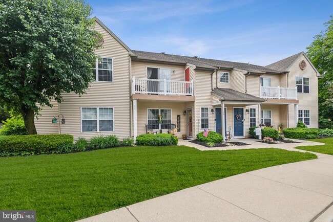 Primary Photo - 74 Crestmont Dr