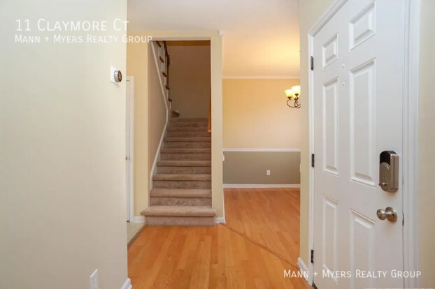 Building Photo - 11 Claymore Ct