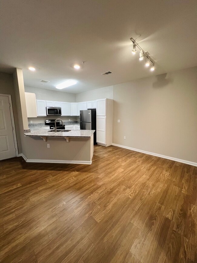 Building Photo - 430 Houston Ridge Dr