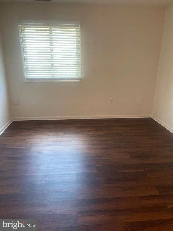 Building Photo - 1019 Ravens Crest Dr