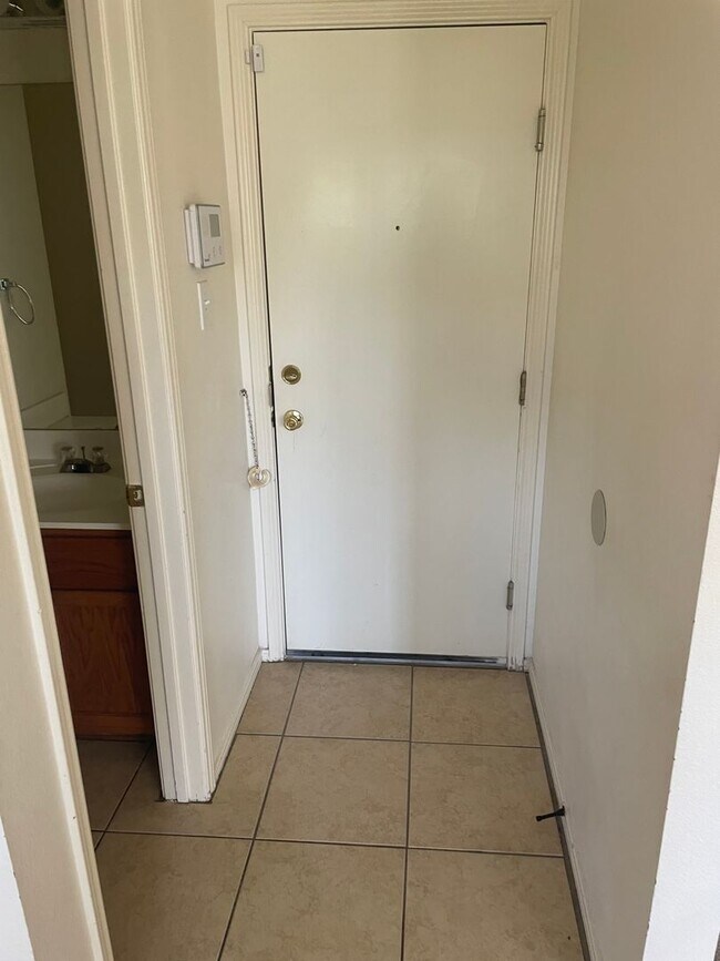 Building Photo - 1403 Diamond Bluff