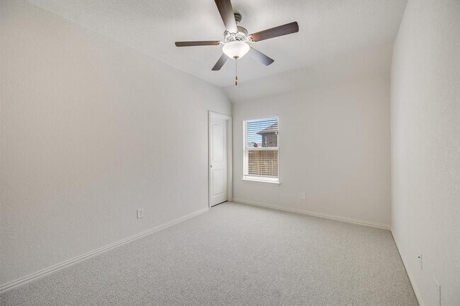 Building Photo - 3316 Amerigo Pl