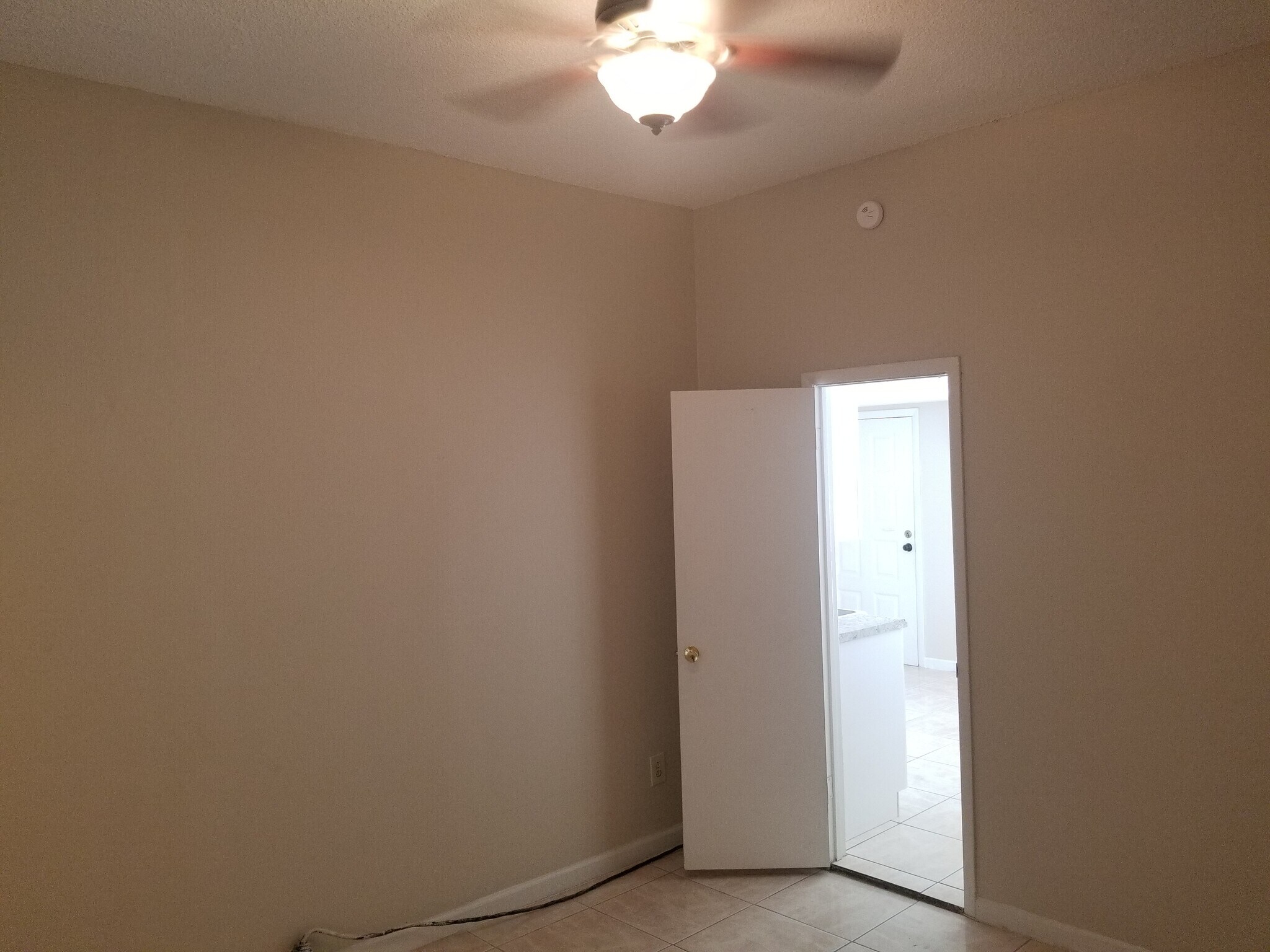 main bedroom - 911 W Portage St