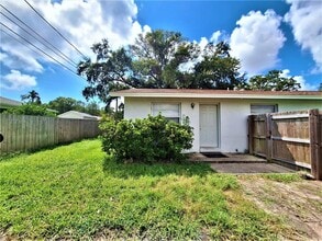 Building Photo - 11332 Walsingham Rd