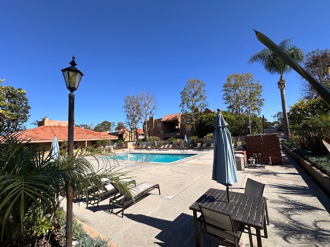 Building Photo - 6600 Warner Ave