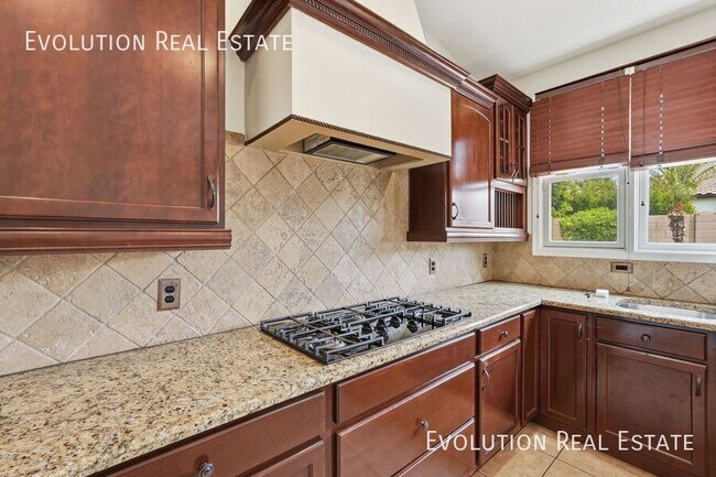 Building Photo - 3287 S Cottonwood Dr