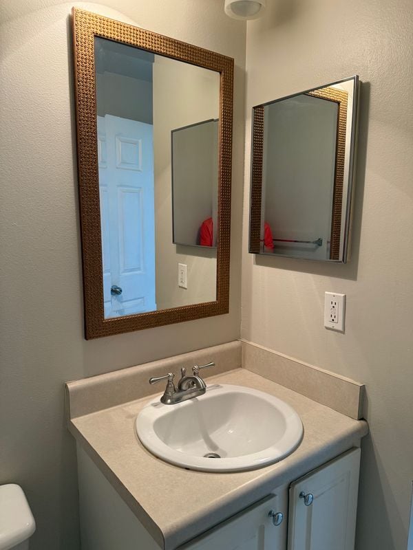 Building Photo - 5681 Bentgrass Dr