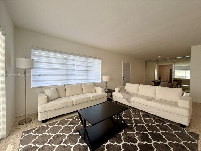 Building Photo - 1135 101st St