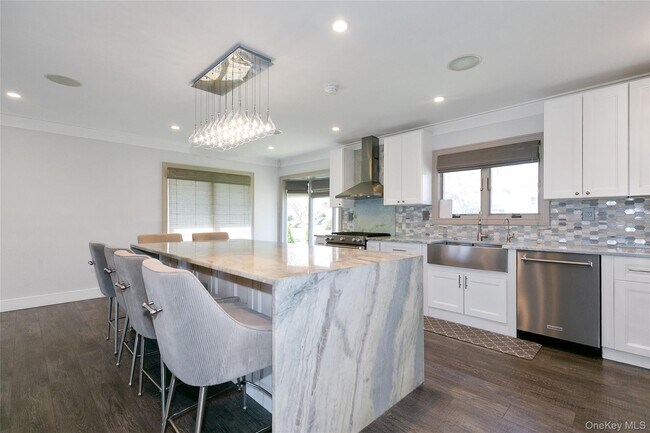 Building Photo - 22 Olive St