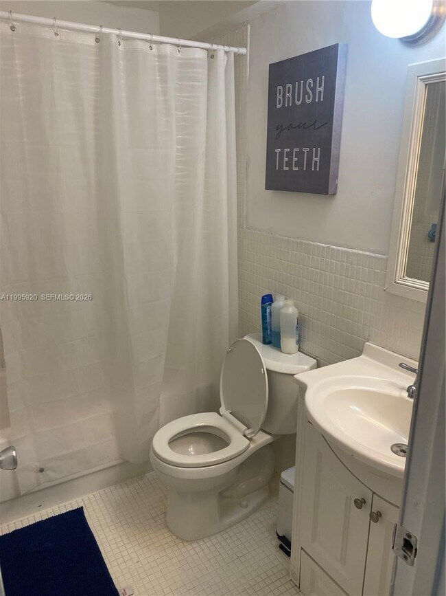 Building Photo - 1732 Meridian Ave