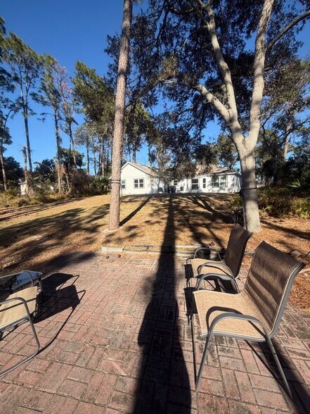 Building Photo - 548 Glen Haven Dr