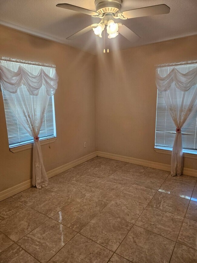 Building Photo - Port Charlotte Waterfront salt water pool annual rental