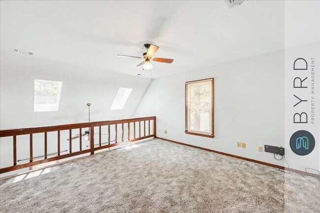 Building Photo - 5961 Sara Kay Dr