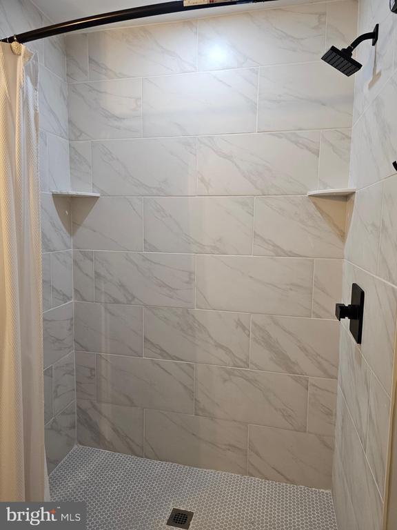 Building Photo - 133 Meadows Rd