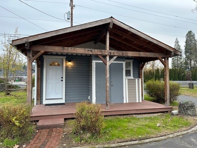 Primary Photo - Adorable 1 bedroom Cottage!!