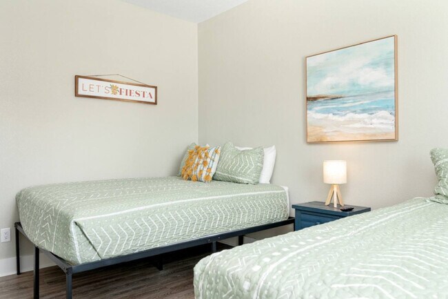 Building Photo - 943 Gulf Shores Dr