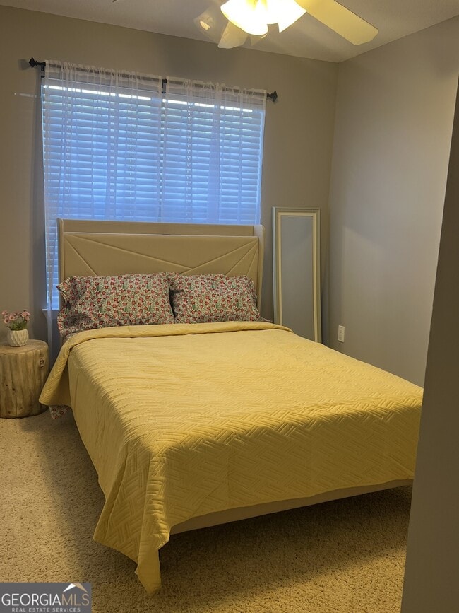 Building Photo - 410 Rosewood Ln