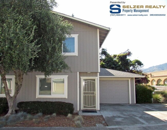 Primary Photo - Fully equipped 2 bd. condo in a super conv...