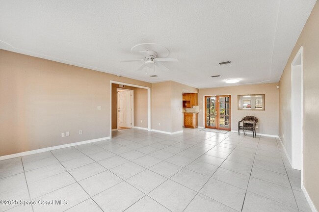 Building Photo - 115 Angelo Rd SE