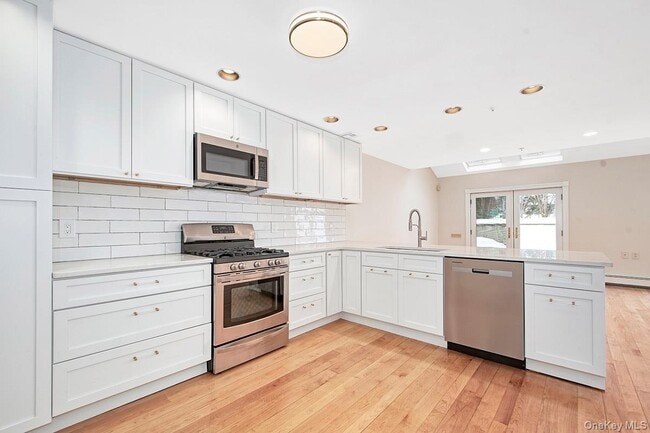 Building Photo - 228 Lincoln Ave