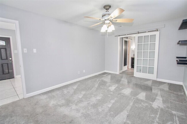 Building Photo - 32 E Bigelow Oak Ct