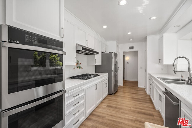 Building Photo - 16849 Adlon Rd