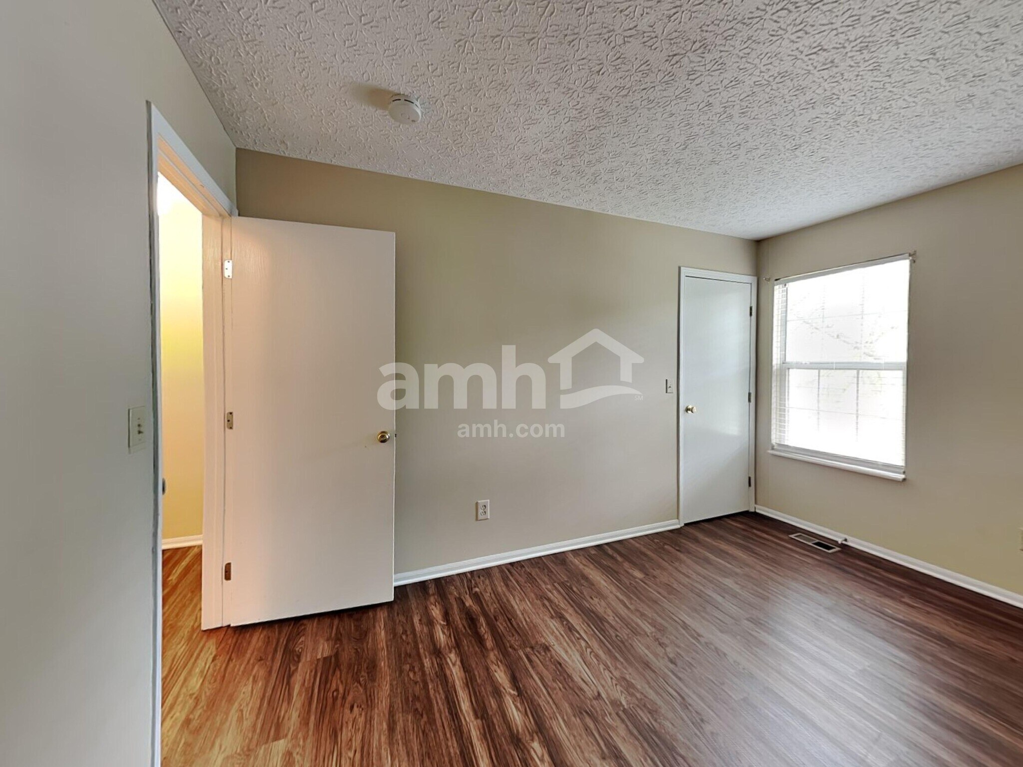Building Photo - 1565 Tall Meadows Dr