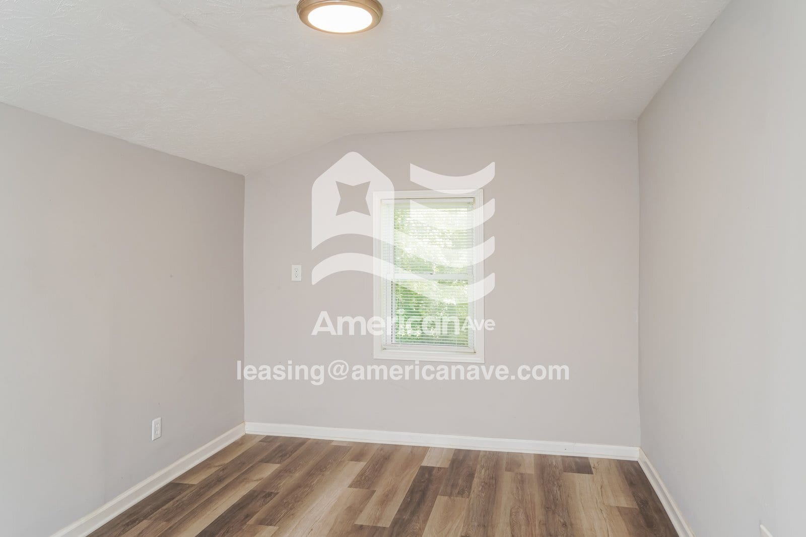 Building Photo - 630 W 8th St