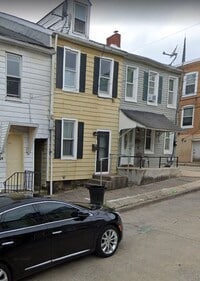 Building Photo - 3 Bedroom / 1 bathroom Home in Allentown!!