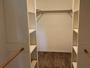 Building Photo - 9900 Andover Pl