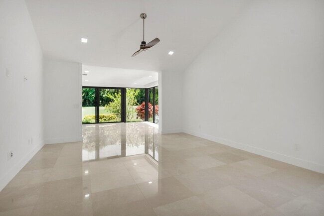 Building Photo - 21922 Cypress Dr